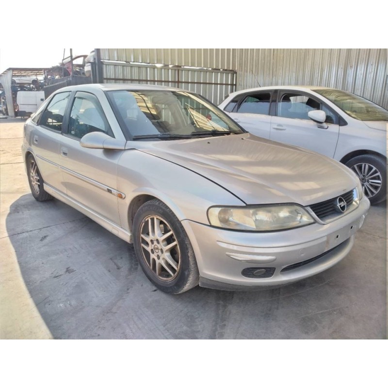 opel vectra b berlina del año 1999