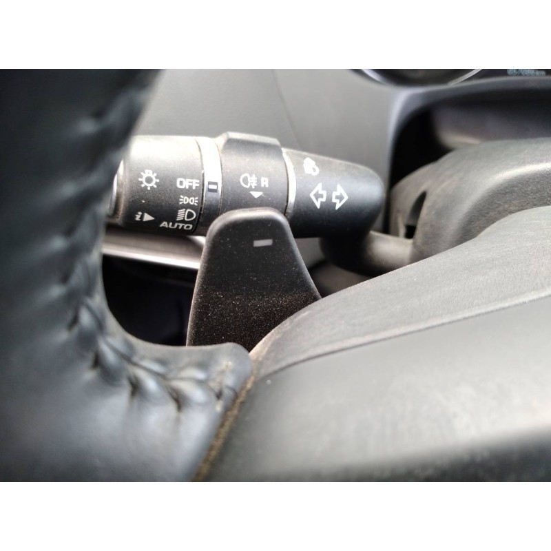 Recambio de volante para jaguar xe prestige referencia OEM IAM - Azul 2