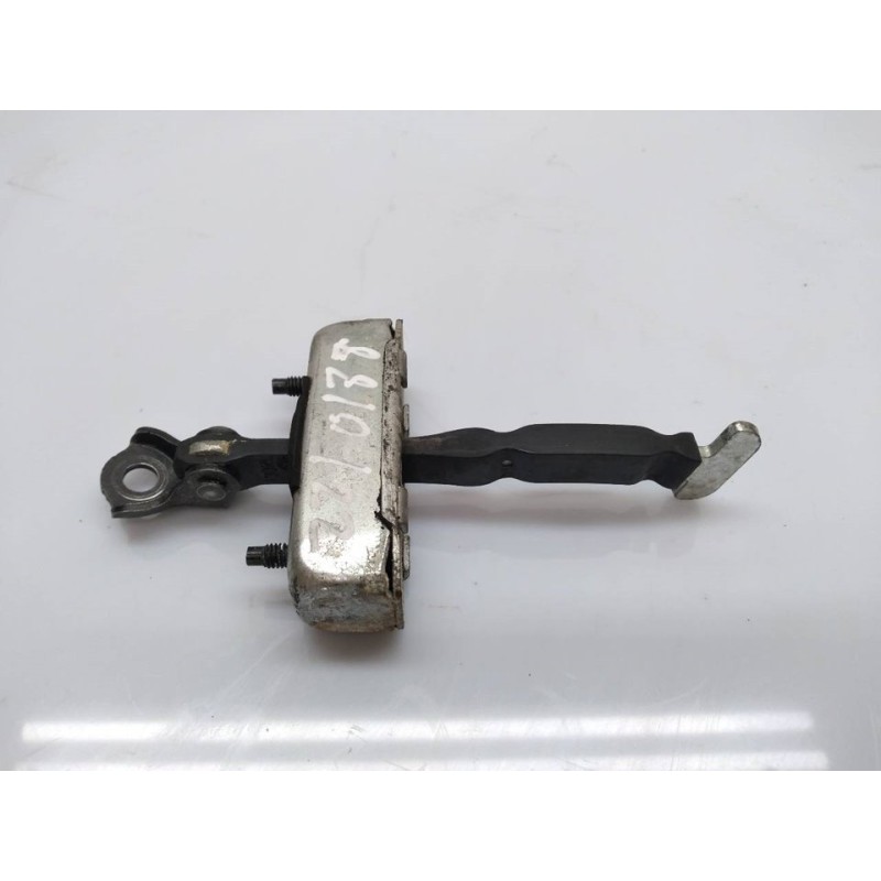 Recambio de retenedor puerta trasera derecha para toyota auris active referencia OEM IAM   