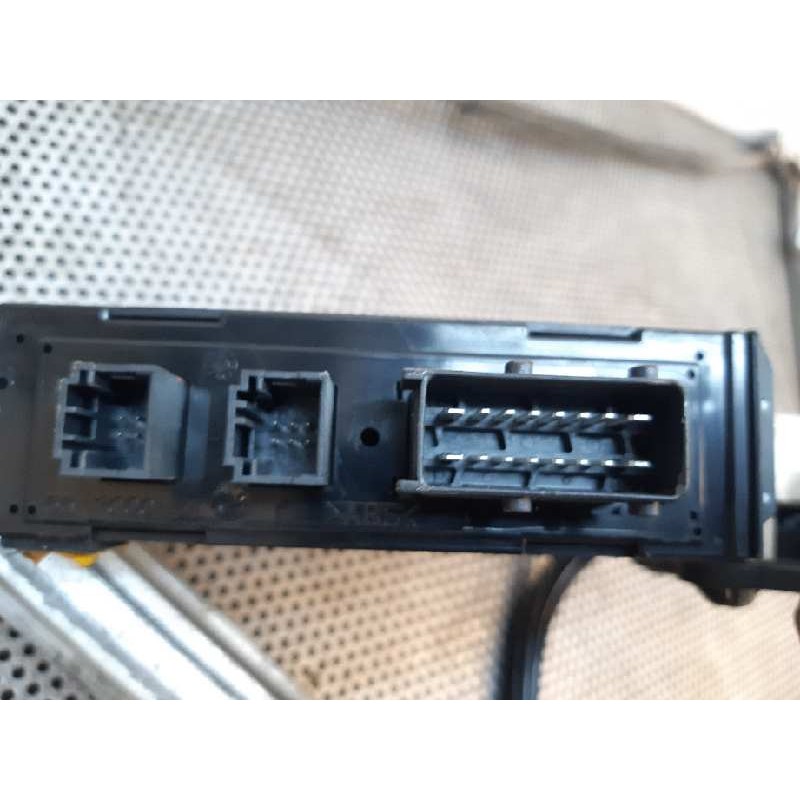 Recambio de elevalunas delantero izquierdo para citroën c8 2.0 hdi sx referencia OEM IAM - Negro 2