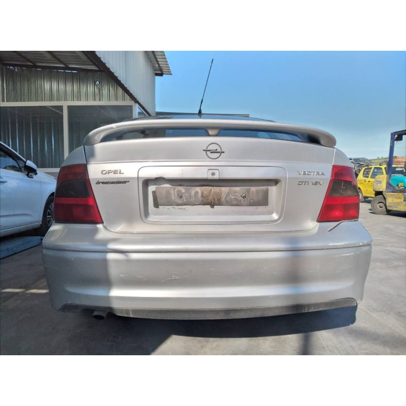 opel vectra b berlina del año 1999