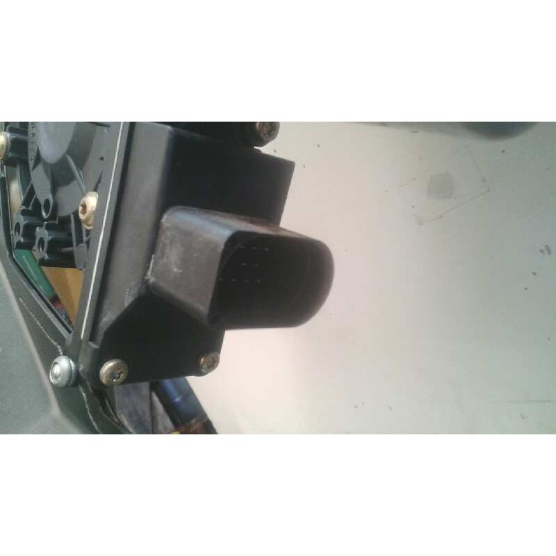 Recambio de elevalunas trasero derecho para audi a3 (8l) 1.6 referencia OEM IAM 8L4959802A - Negro 5