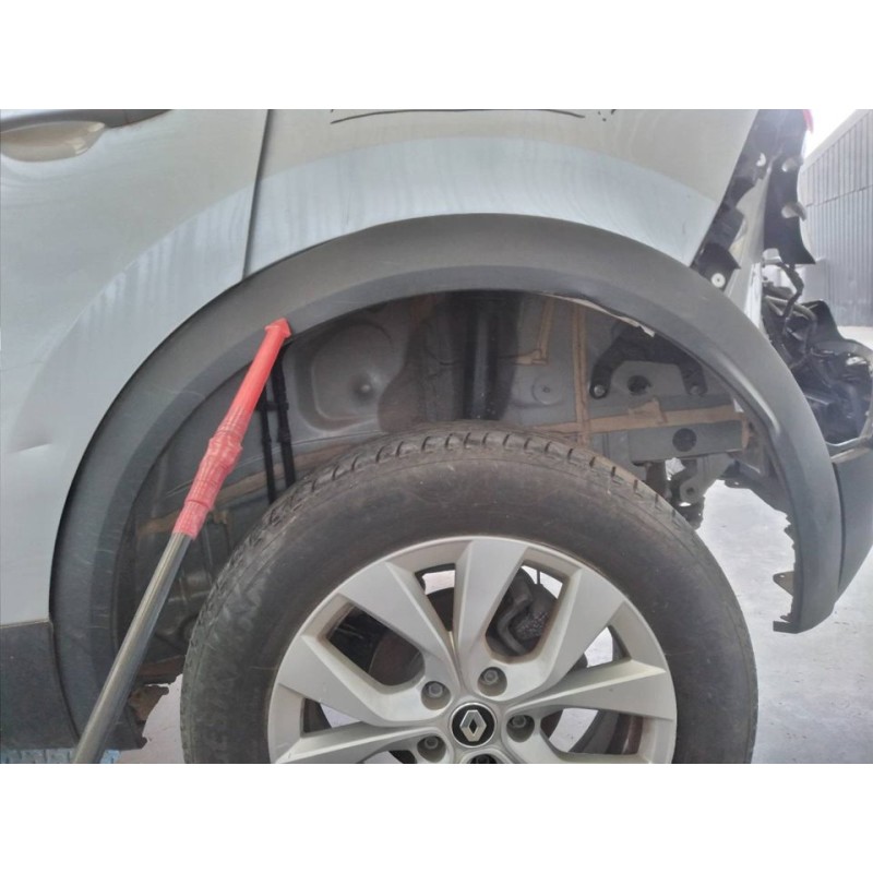 Recambio de aletin trasero izquierdo para renault captur ii e-tech engineered referencia OEM IAM   