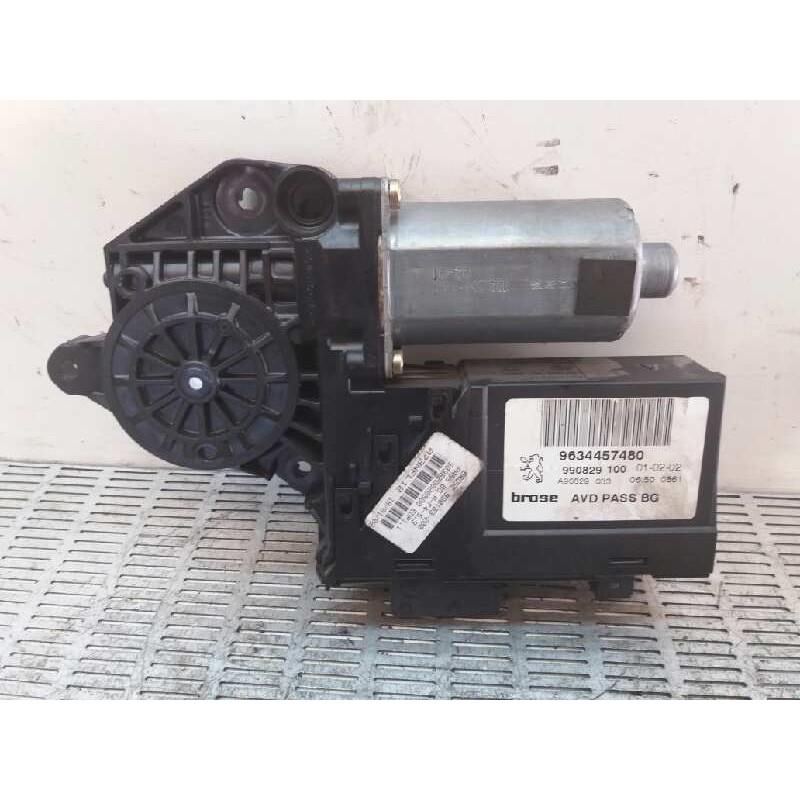 Recambio de motor elevalunas delantero derecho para peugeot 307 (s1) 2.0 hdi fap cat referencia OEM IAM 9634457480  