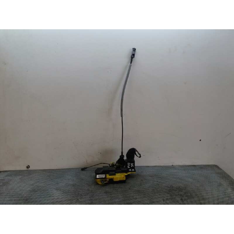 Recambio de cerradura puerta trasera derecha para volvo s60 berlina 2.4 d referencia OEM IAM 30663050  