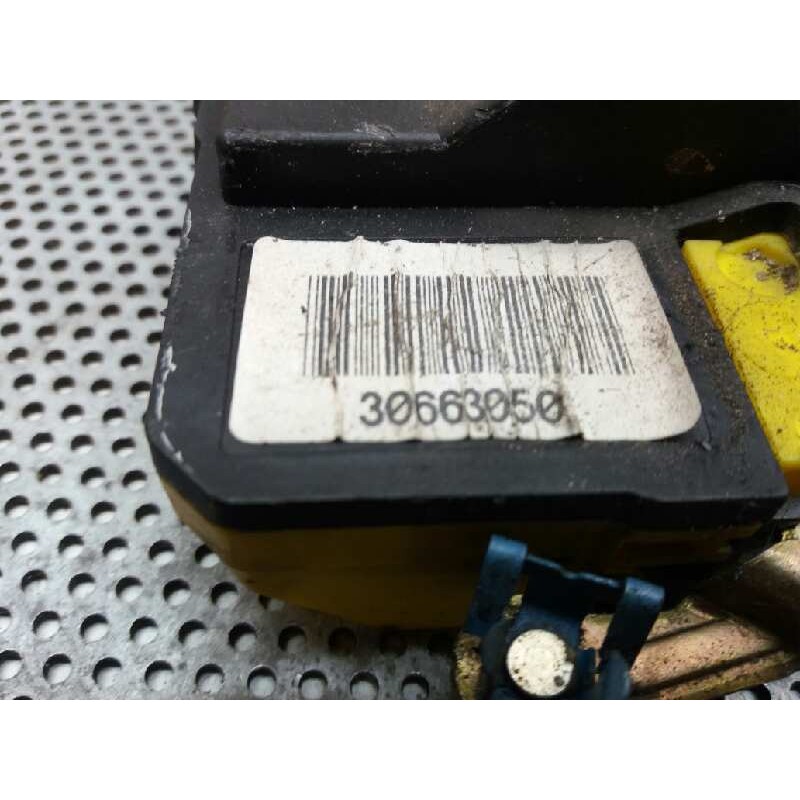 Recambio de cerradura puerta trasera derecha para volvo s60 berlina 2.4 d referencia OEM IAM 30663050 3