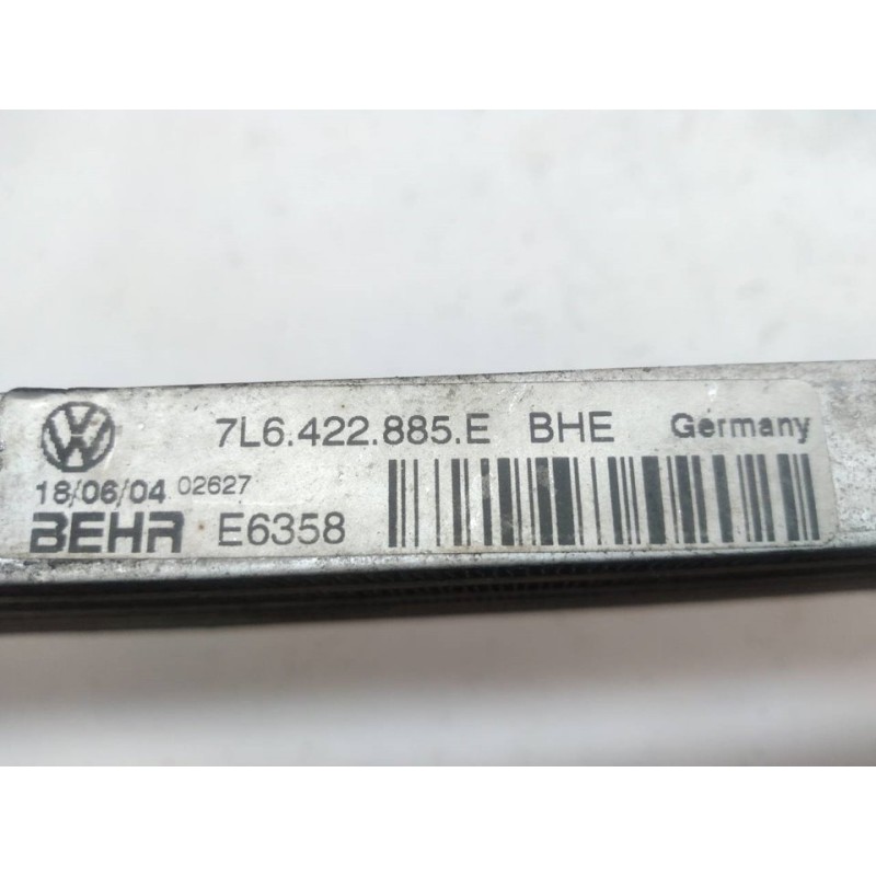 Recambio de enfriador aceite motor para volkswagen touareg (7la) tdi r5 referencia OEM IAM 7L0422885E - Negro 3
