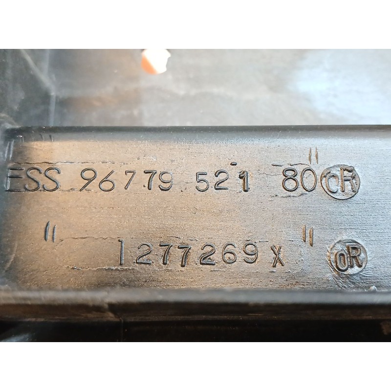Recambio de panel frontal para citroën c3 feel referencia OEM IAM 9677952180 - Gris 2