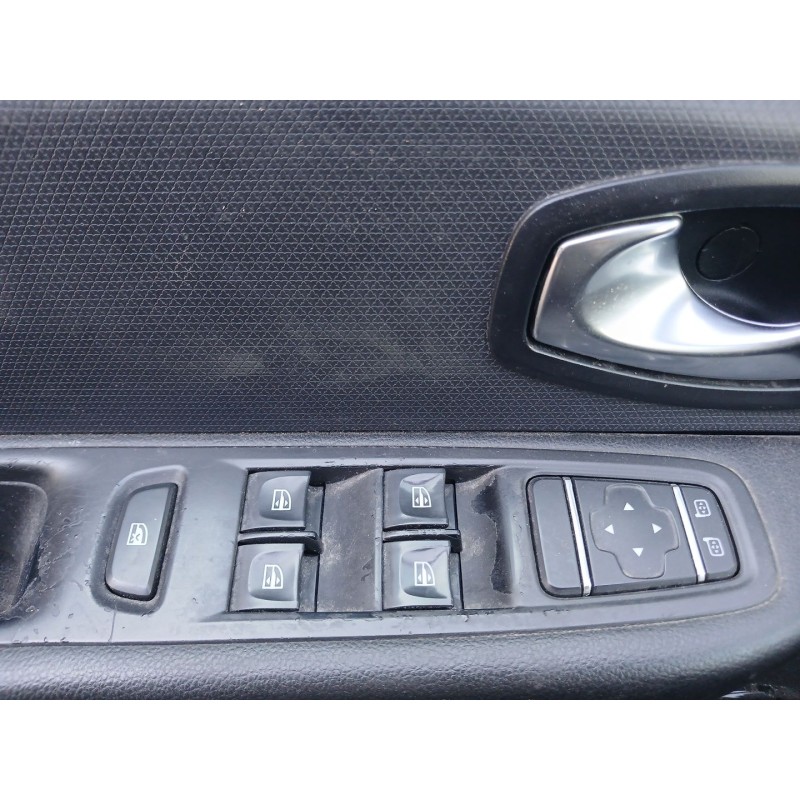 Recambio de mando elevalunas delantero izquierdo para renault clio iv (bh_) 1.5 dci 75 referencia OEM IAM   