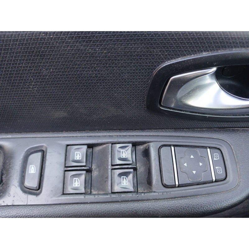 Recambio de mando elevalunas delantero izquierdo para renault clio iv (bh_) 1.5 dci 75 referencia OEM IAM - Blanco 2