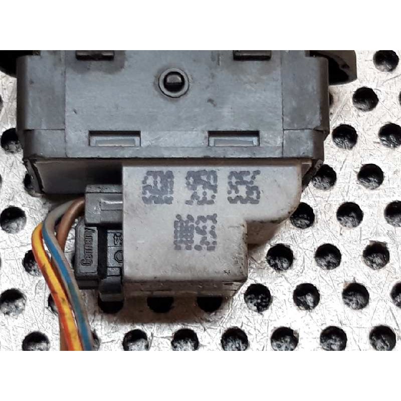 Recambio de mando elevalunas delantero derecho para volkswagen polo (9n1) highline referencia OEM IAM 6Q0959856 - Azul 2