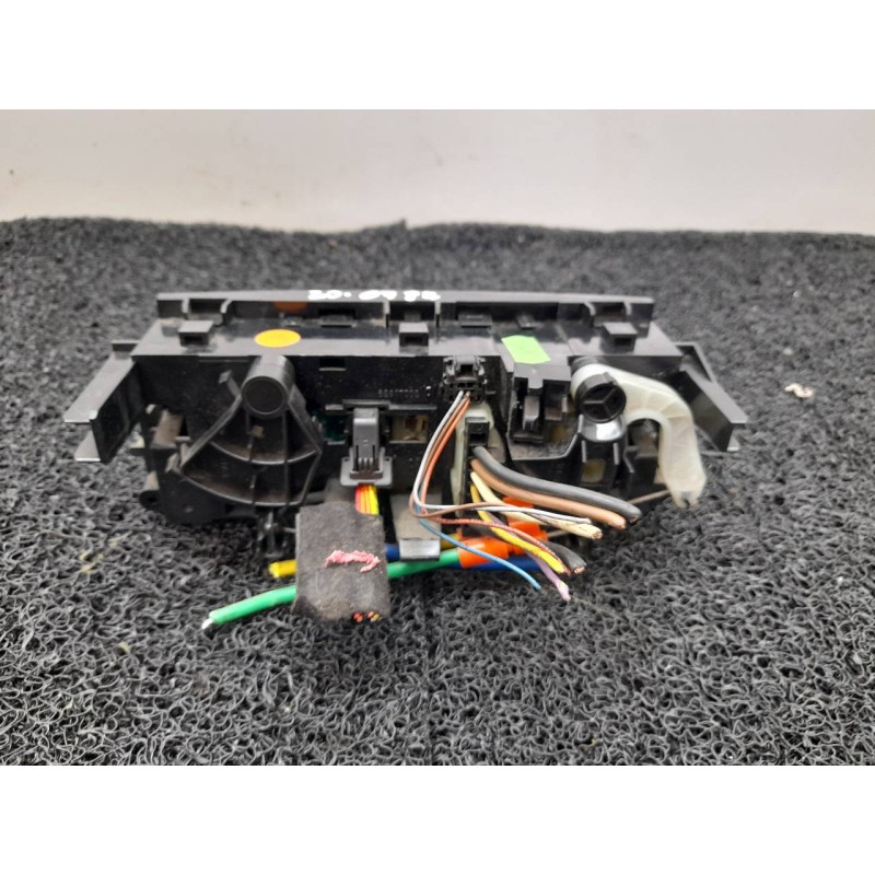 Recambio de mando calefaccion / aire acondicionado para peugeot 207 confort referencia OEM IAM N102080FF 69910004 VALKEO - Blanco 2
