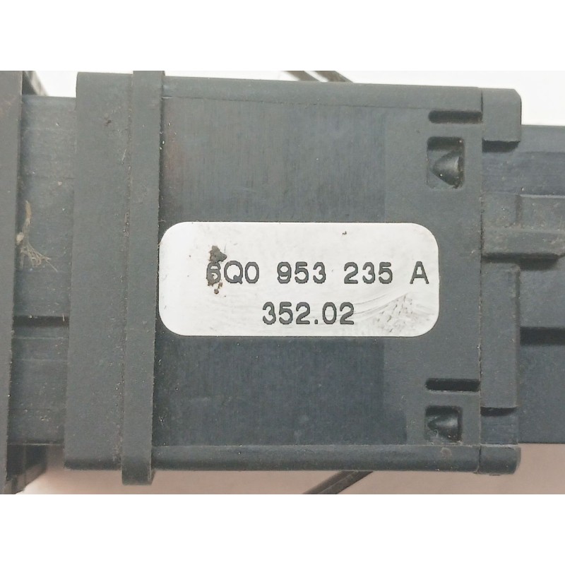 Recambio de warning para volkswagen polo (9n1) highline referencia OEM IAM 6Q0953235A - Azul 2