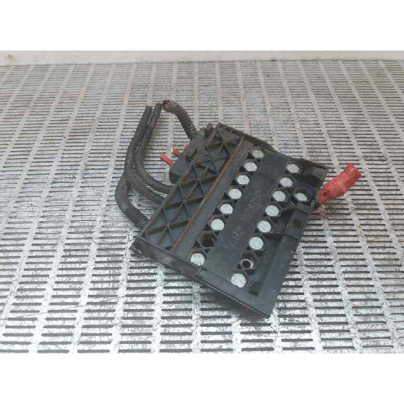 Recambio de caja reles / fusibles para ford fiesta (cbk) 1.6 tdci cat referencia OEM IAM T3060118151046  
