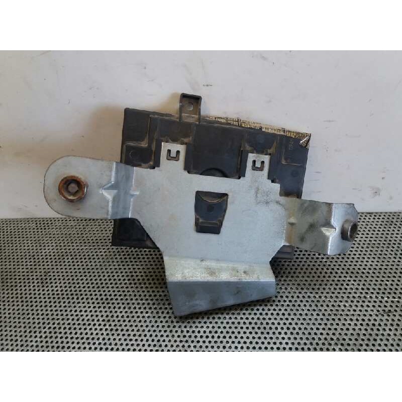 Recambio de caja reles / fusibles para ford fiesta (cb1) 1.4 tdci cat referencia OEM IAM 8V5115K600EJ 030380812101 - Blanco 2