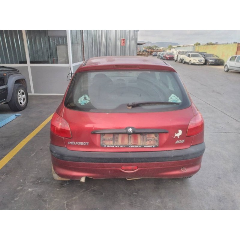 peugeot 206 berlina del año 2001
