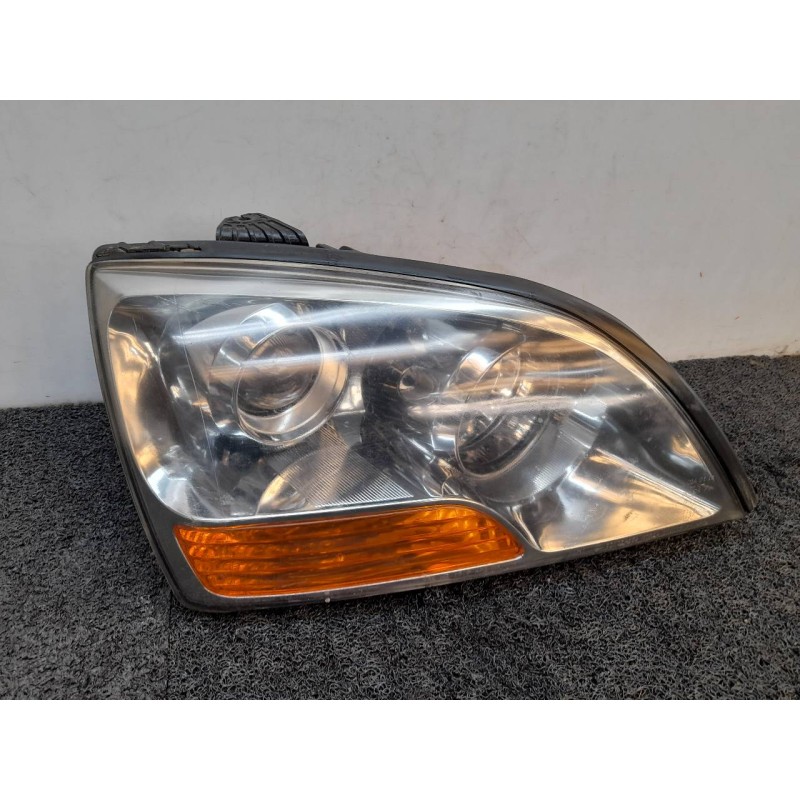 Recambio de faro derecho para kia sorento 2.5 crdi vgt ex1 referencia OEM IAM   