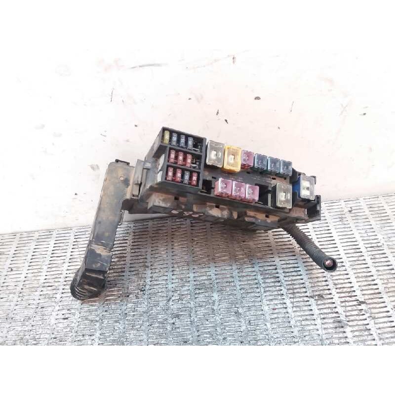 Recambio de caja reles / fusibles para nissan x-trail (t30) comfort referencia OEM IAM  24381AU000 