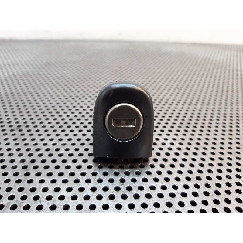 Recambio de bombin puerta delantera izquierda para volkswagen polo (9n1) highline referencia OEM IAM   