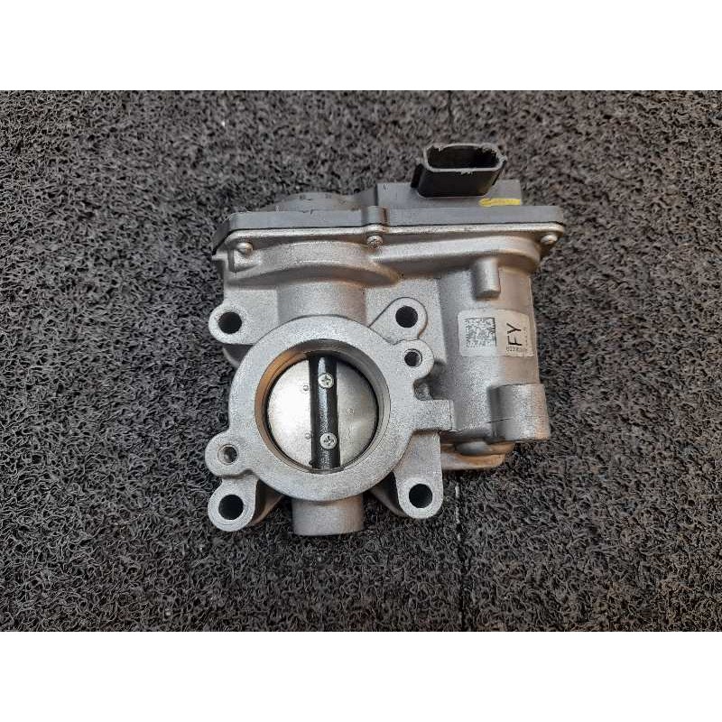 Recambio de caja mariposa para dacia duster ambiance 4x4 referencia OEM IAM H8201171233 161204451R 
