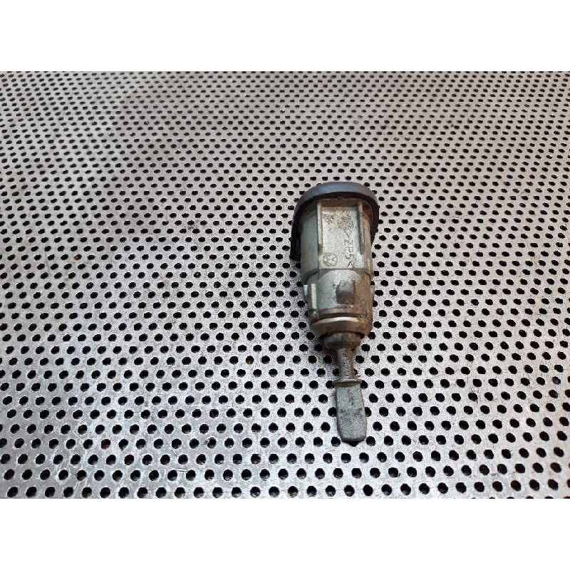 Recambio de bombin puerta delantera izquierda para volkswagen polo (9n1) highline referencia OEM IAM - Azul 2