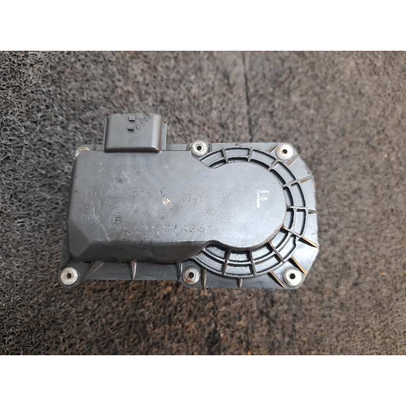 Recambio de caja mariposa para dacia duster ambiance 4x4 referencia OEM IAM H8201171233 161204451R - Blanco 2