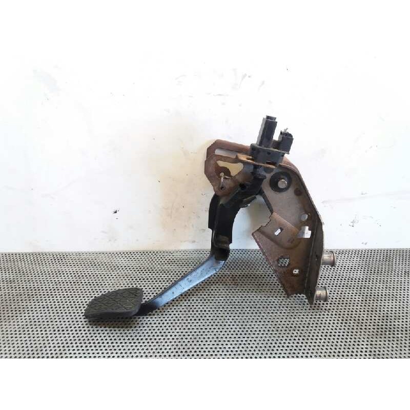 Recambio de pedal embrague para ford fiesta (cb1) 1.4 tdci cat referencia OEM IAM - Blanco 2