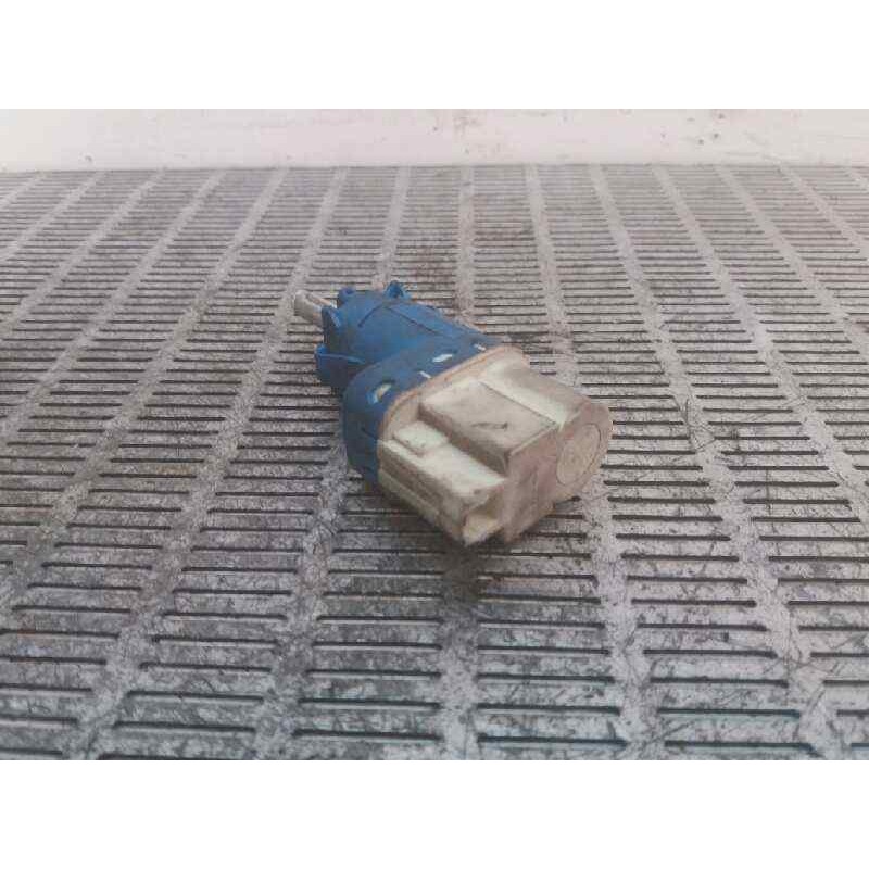 Recambio de sensor freno para ford fiesta (cbk) 1.6 tdci cat referencia OEM IAM 3M5T9C872AB - Rojo 2