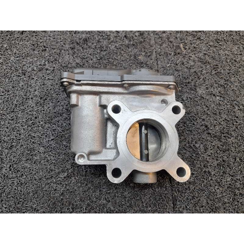 Recambio de caja mariposa para dacia duster ambiance 4x4 referencia OEM IAM H8201171233 161204451R - Blanco 5