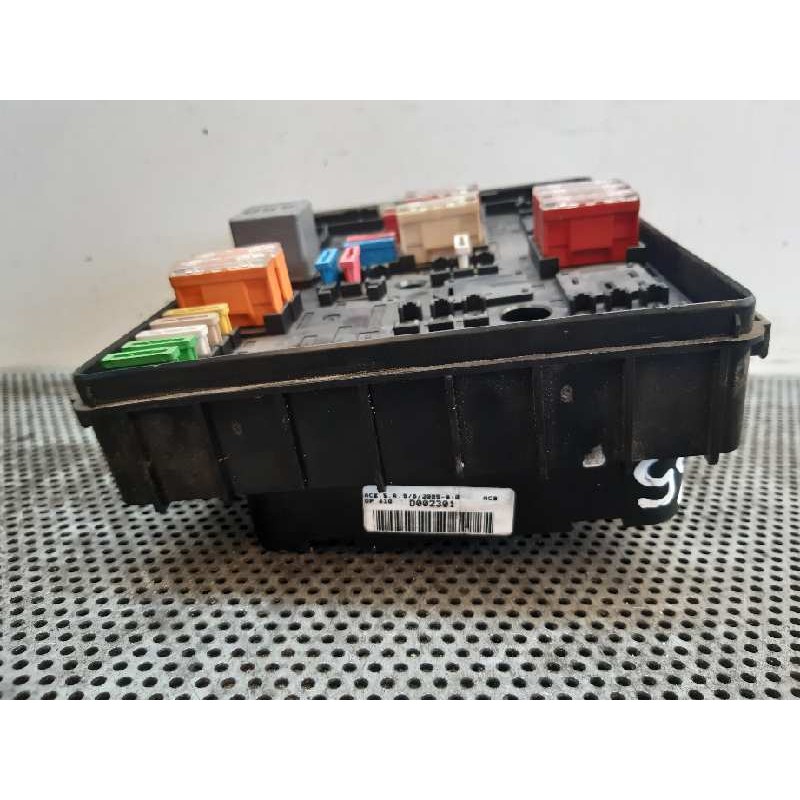 Recambio de caja reles / fusibles para seat toledo (5p2) stylance / style referencia OEM IAM 1K0937124K 2