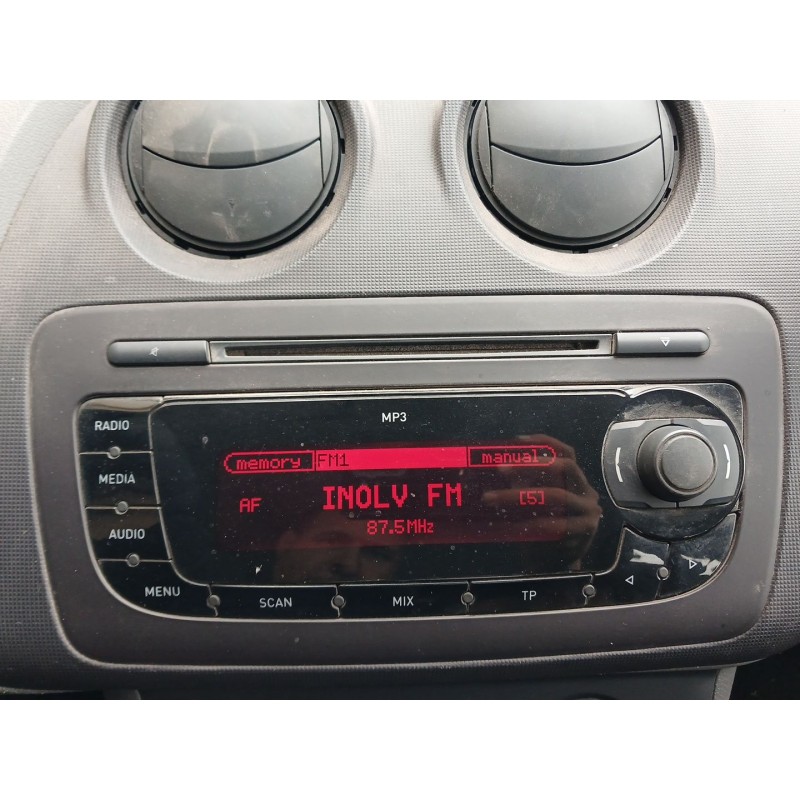 Recambio de sistema audio / radio cd para seat ibiza iv (6j5, 6p1) 1.4 referencia OEM IAM - Blanco 2