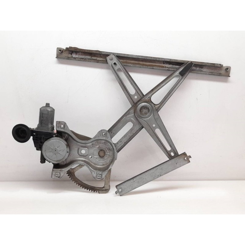 Recambio de elevalunas delantero derecho para toyota yaris (ksp9/scp9/nlp9) luna referencia OEM IAM 857100D100  DENSO 4