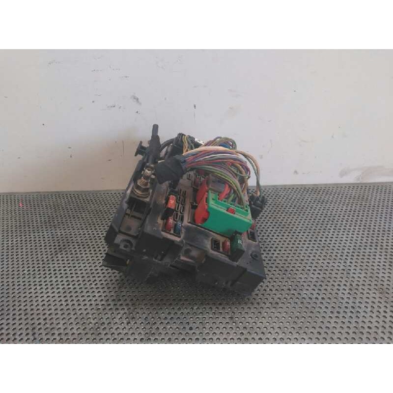 Recambio de caja reles / fusibles para peugeot 206 berlina x-line referencia OEM IAM 9650664180  