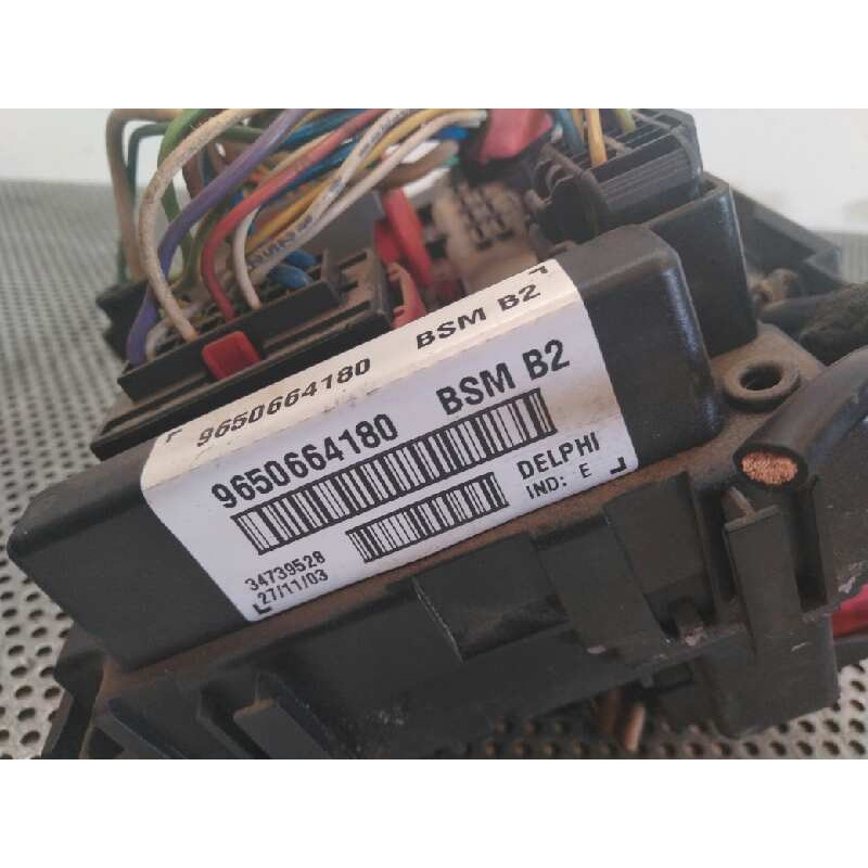 Recambio de caja reles / fusibles para peugeot 206 berlina x-line referencia OEM IAM 9650664180 - Azul 2