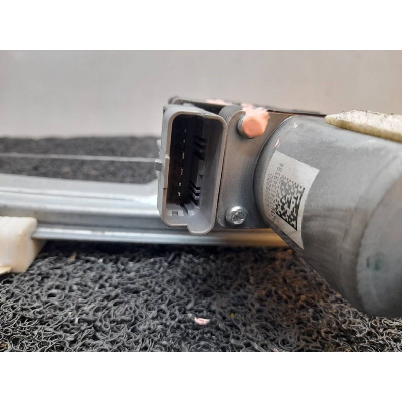Recambio de elevalunas delantero izquierdo para citroën c4 lim. seduction referencia OEM IAM 121787AVG - Blanco 2