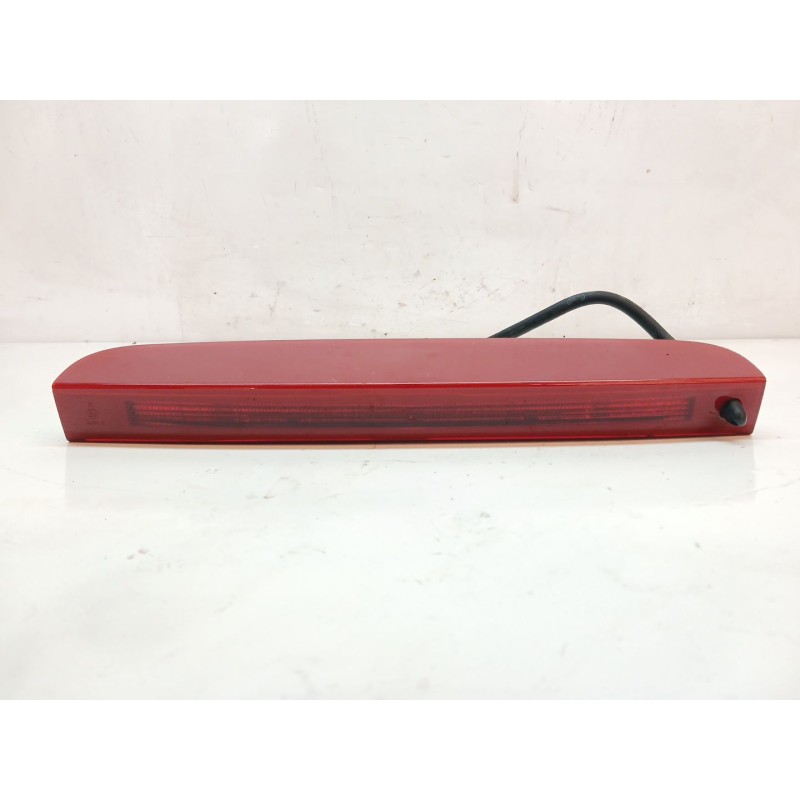 Recambio de luz central de freno para renault megane iii coupe dynamique referencia OEM IAM 89077612AG 89094076SG 