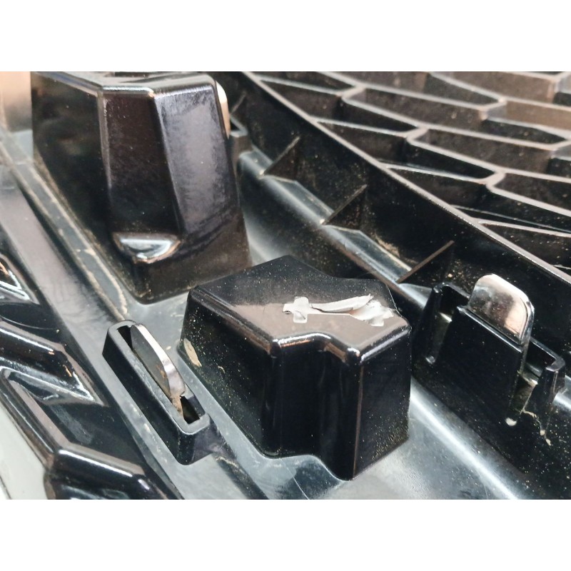 Recambio de rejilla delantera para nissan qashqai (j11) 360 referencia OEM IAM 62310HB3 - Negro 2