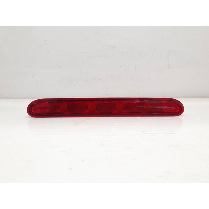 Recambio de luz central de freno para opel vivaro furgón l express referencia OEM IAM 9811325980  