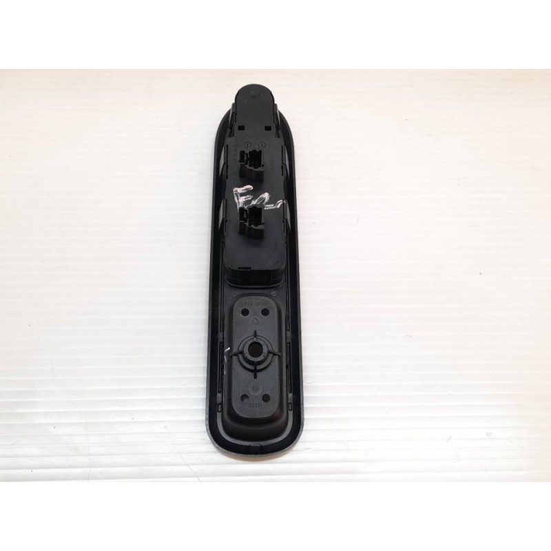 Recambio de mando elevalunas delantero izquierdo para peugeot 407 st sport pack referencia OEM IAM 96468704XT - Negro 4