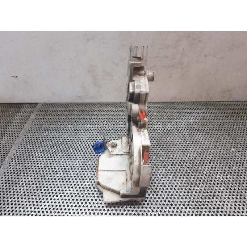 Recambio de cerradura puerta trasera izquierda para nissan primera berlina (p11) referencia OEM IAM  123968 6
