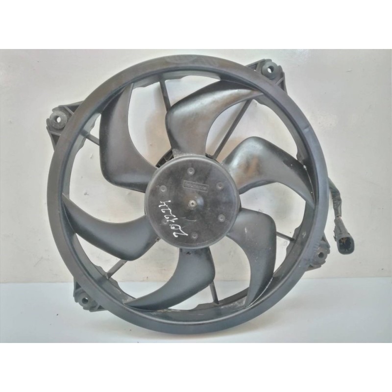 Recambio de electroventilador para citroën c4 grand picasso exclusive referencia OEM IAM 3000907082  FAURECIA