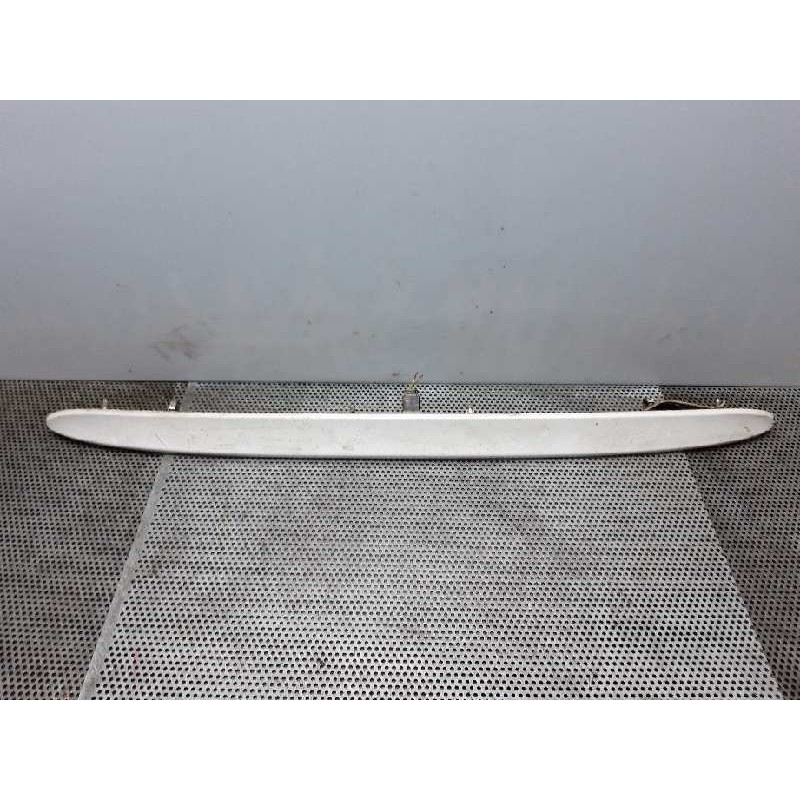 Recambio de molduras traseras para peugeot 307 break/sw (s2) sw d-sign referencia OEM IAM   