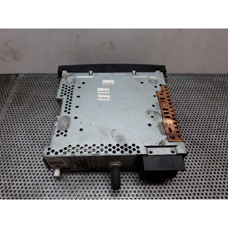 Recambio de sistema audio / radio cd para peugeot 307 break/sw (s2) sw d-sign referencia OEM IAM 96639793XT00 - Blanco 2