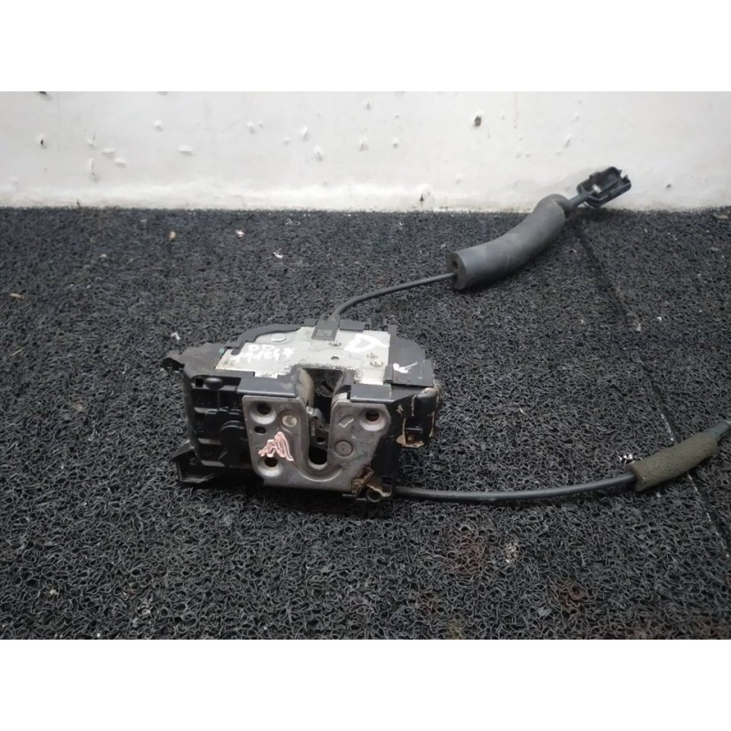 Recambio de cerradura puerta delantera derecha para renault megane iii berlina 5 p dynamique referencia OEM IAM   