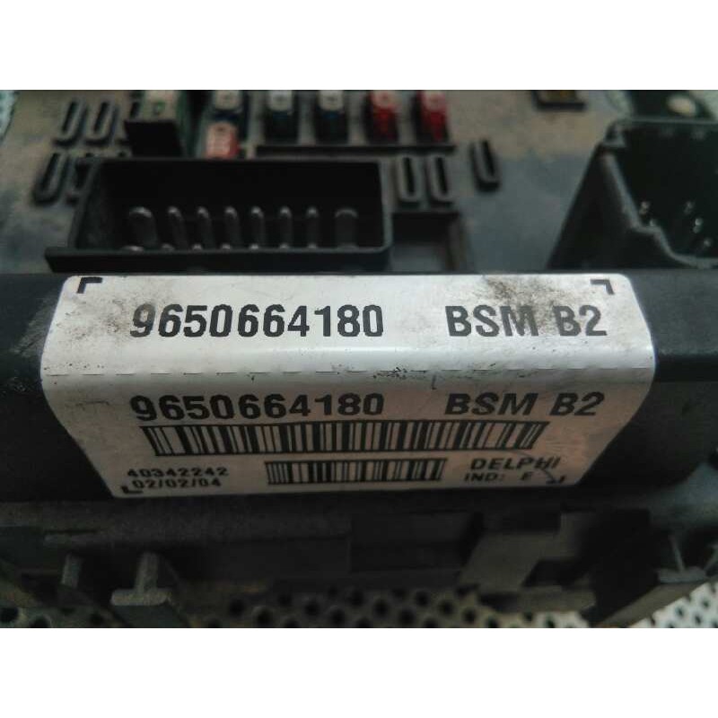 Recambio de caja reles / fusibles para peugeot 307 (s1) 2.0 hdi cat referencia OEM IAM 9650664180 - Blanco 2