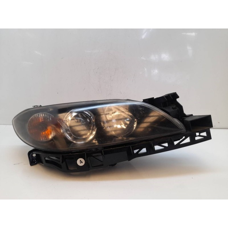 Recambio de faro izquierdo para mazda 3 berlina (bk) 1.6 crdt active referencia OEM IAM   
