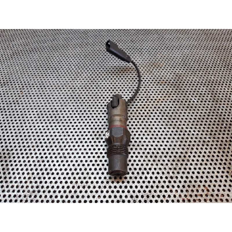 Recambio de inyector para ford escort berl./turnier clx berlina referencia OEM IAM LDC013R01AA1  LUCAS