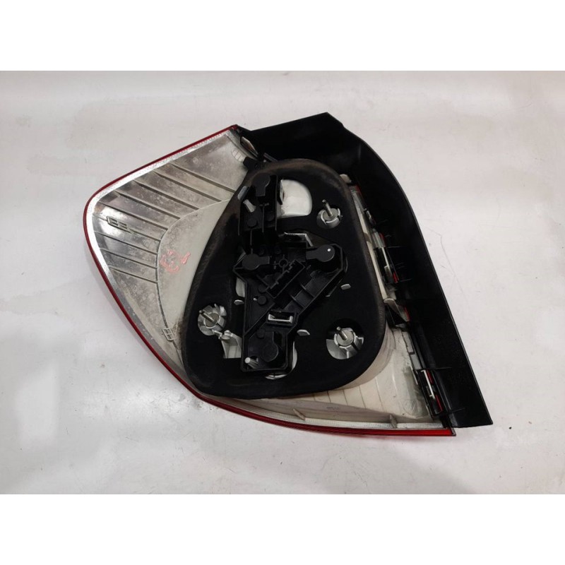 Recambio de piloto trasero derecho para bmw serie 1 berlina (e81/e87) 118i referencia OEM IAM 692450213 - Negro 4