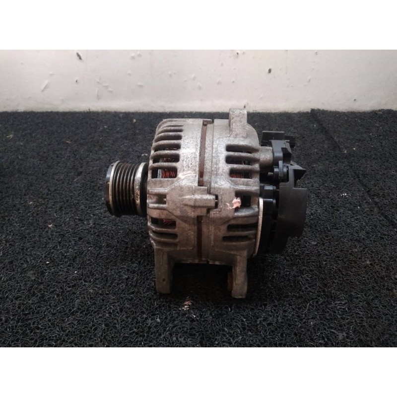 Recambio de alternador para renault megane iii berlina 5 p dynamique referencia OEM IAM 0124425093 231008578R BOSCH