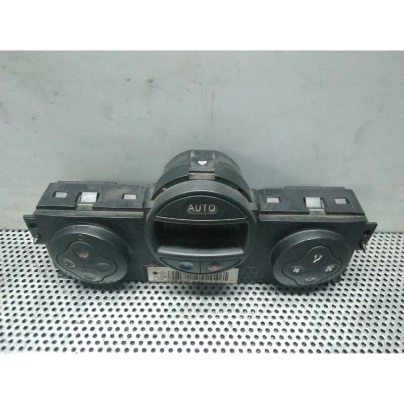 Recambio de mando climatizador para renault megane ii berlina 3p luxe privilege referencia OEM IAM 8200501456  
